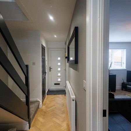 Uber Stylish 3 Bedroom Home Off Road Parking Near Town Centre And Bike Park Wales Merthyr Tydfil Ngoại thất bức ảnh