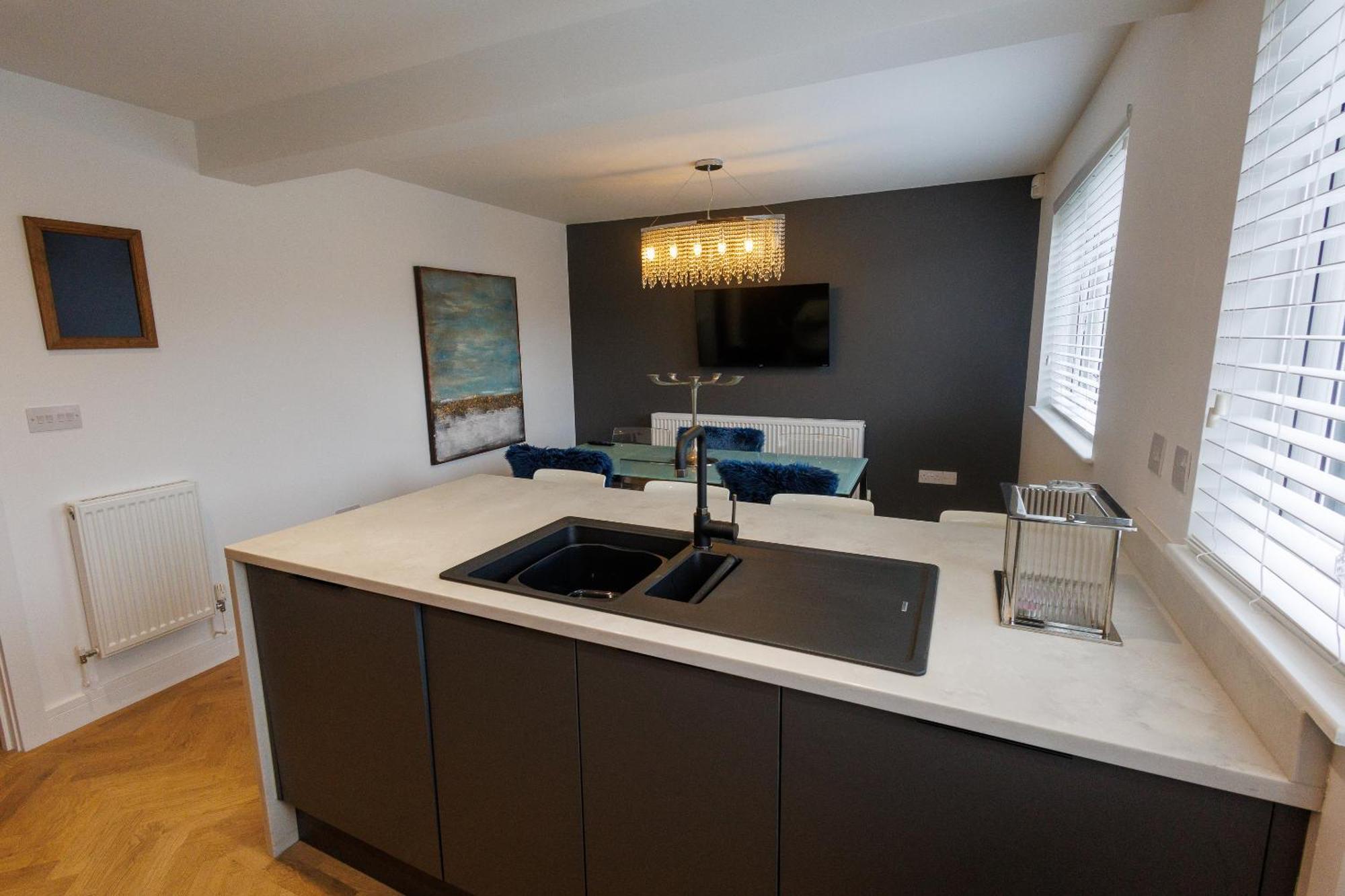 Uber Stylish 3 Bedroom Home Off Road Parking Near Town Centre And Bike Park Wales Merthyr Tydfil Ngoại thất bức ảnh