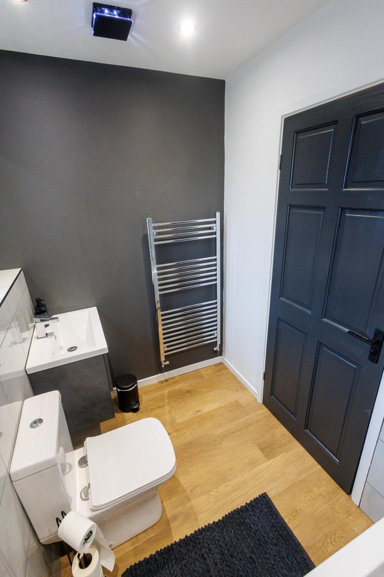 Uber Stylish 3 Bedroom Home Off Road Parking Near Town Centre And Bike Park Wales Merthyr Tydfil Ngoại thất bức ảnh