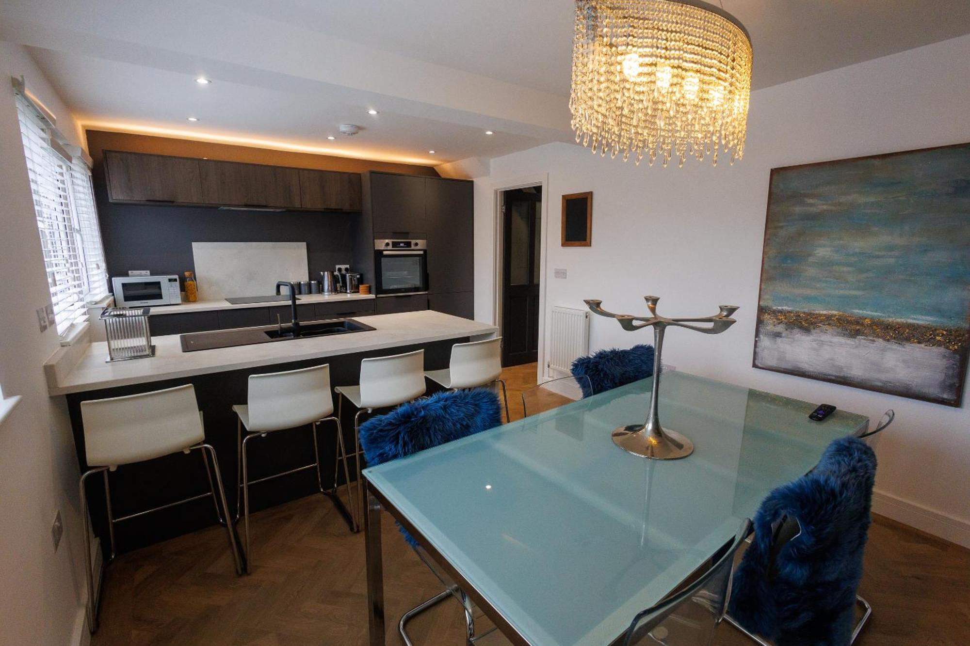 Uber Stylish 3 Bedroom Home Off Road Parking Near Town Centre And Bike Park Wales Merthyr Tydfil Ngoại thất bức ảnh